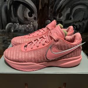 Lebron 20 Diamont Pink