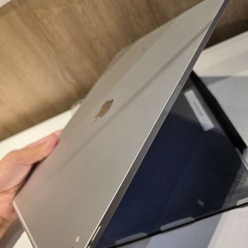 iPad pro 12.9吋 3代  256gb,港行極新、完美冇花，冇修冇拆，所有原裝，所有功能正常...