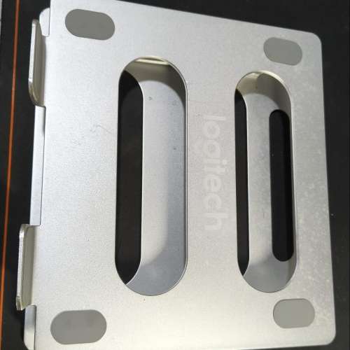 Logitech Laptop Stand 手提電腦支架 (適用10-17吋手提電腦)