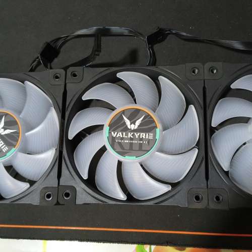 Valkyrie B12 GT MAX 2800RPM 高性能 FDB 12cm風扇 三把