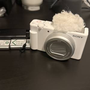 出讓: Sony ZV-1 II (ZV-1M2) 白色 (連雙電、防風毛毛)