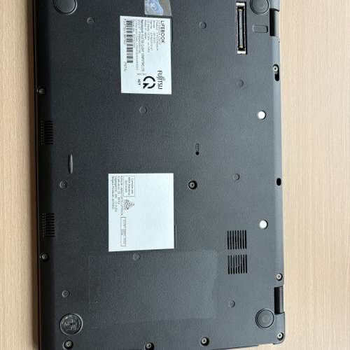 Fujitsu E5412 12th gen Intel