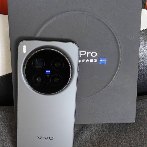 99%新國行Vivo x300 Pro 衛星通訊版 (16+512, 黑色)