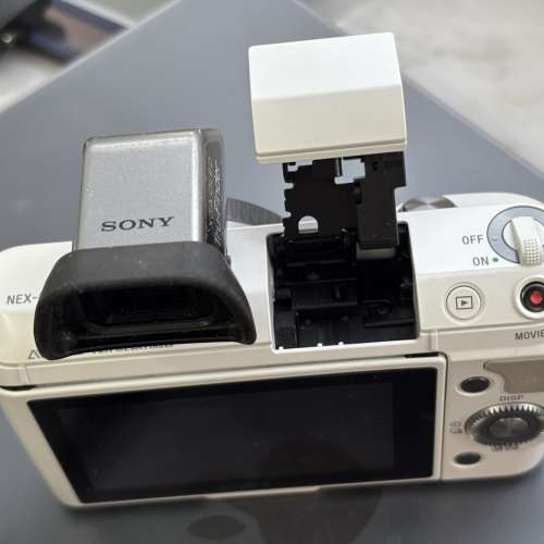 Sony NEX-F3 + EV1S