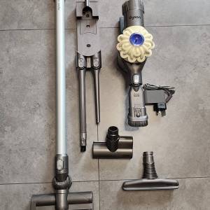 Dyson V6 Cordless Vacuum Cleaner