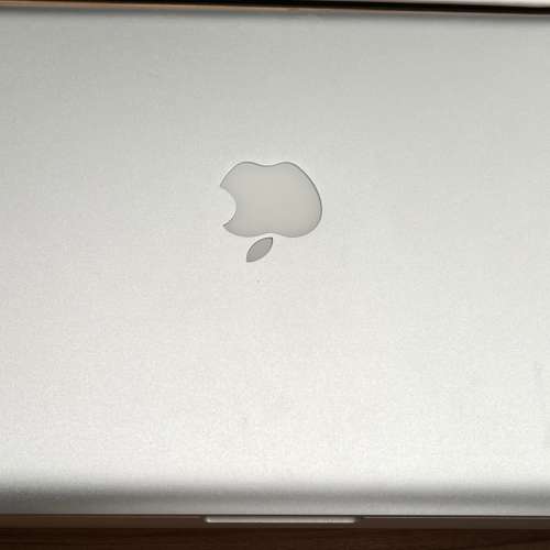 macbook pro 2011 13inch 8GB Ram 500GBSSD