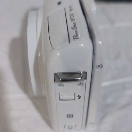 极罕靚仔Canon  N100 Wi-Fi 輕触屏钢琴漆面前後雙鏡頭
