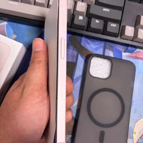 港行IPHONE 13 128GB 粉紅色