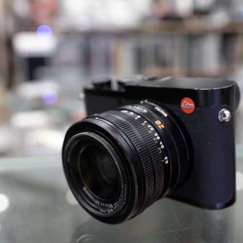 Leica Q2 Digital Camera
