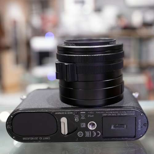 Leica Q2 Digital Camera