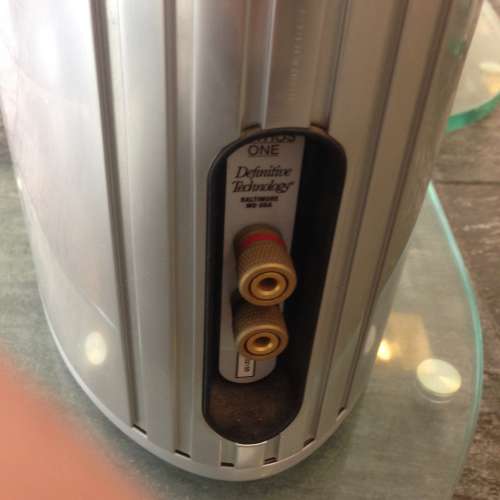 🔊DEFINITIVE TECHNOLOGY Mythos One Speakers Pair Damaged as PartsUSED 喇叭音箱...