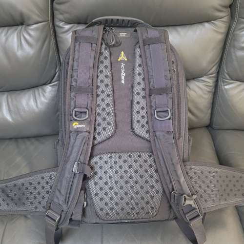 放售Lowepro 450 AW，黑色相機背包 (八成新，行貨，齊配件)