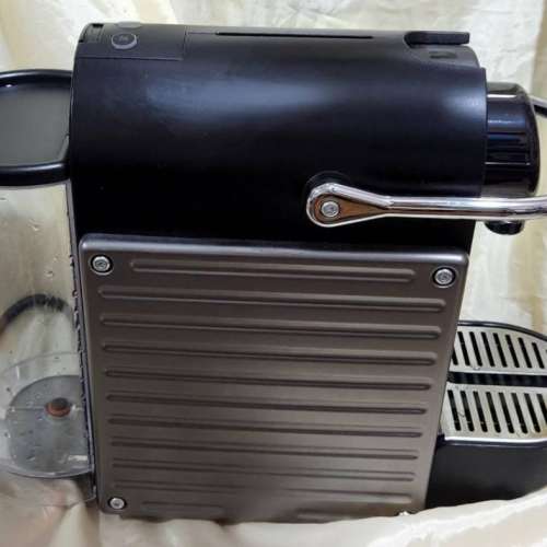 NESPRESSO  PIXIE C61 膠囊咖啡機
