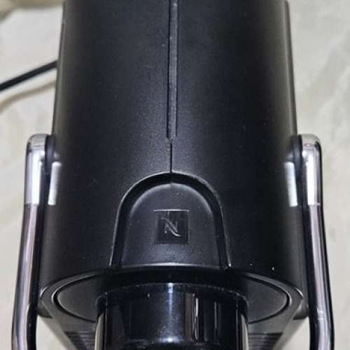 NESPRESSO  PIXIE C61 膠囊咖啡機