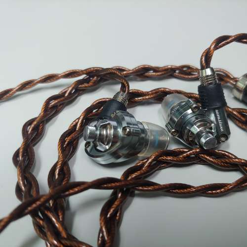 Acoustune 1670ss + Toxic BW V3