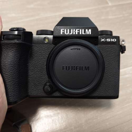 放 95%新 極新淨 Fujifilm X-S10 連 XF 23mm F2 WR (有盒有單全套)