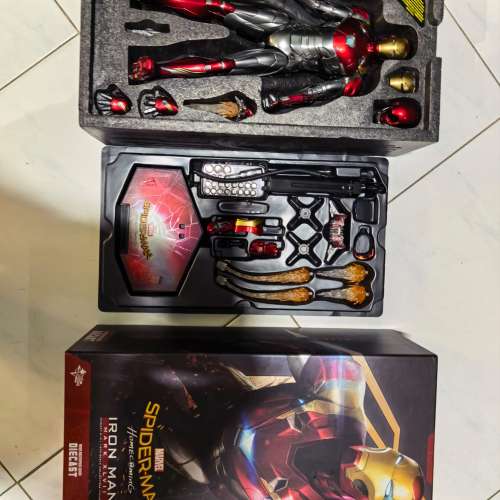 Hot Toys 1/6 Iron Man Mark 47 MMS427 95%new 關節OK.