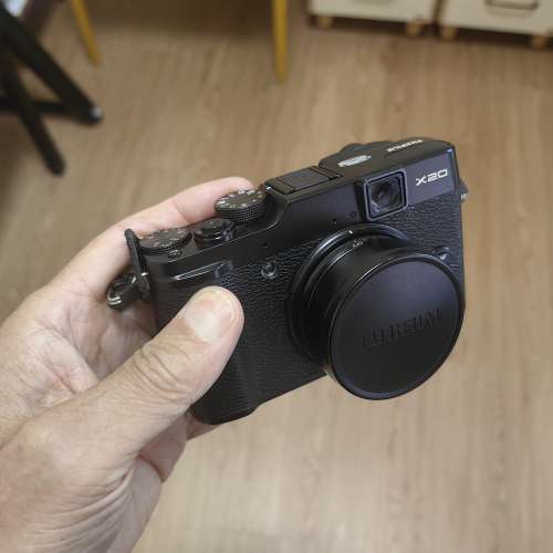Fujifilm   X20