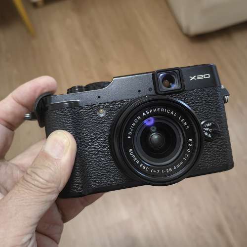 Fujifilm   X20
