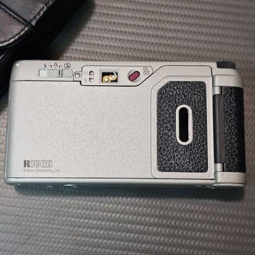 RICOH GR1V