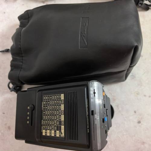美科Metz 32Z-2闪光灯，老款胶片机专用，带System SCA 3000热靴接口，支持TTL