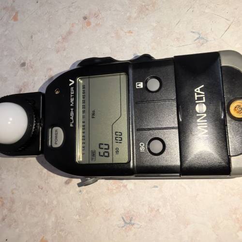 美能达MINOLTA FLASH METER V测光表，带原装皮套 -




-1. 只是卡扣/边缘轻微凹陷...
