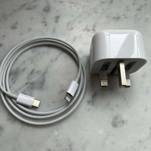 Apple 原廠 USB-C to Lightning 充電線 + 20W火牛