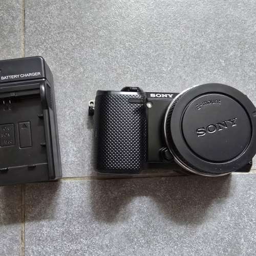 Sony Alpha NEX-5T Mirrorless Camera (Body) only with Charger