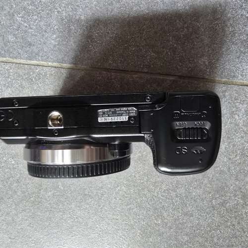 Sony Alpha NEX-5T Mirrorless Camera (Body) only with Charger