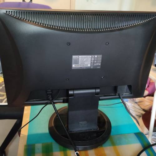 90%新BenQ T900HD 18.5寸顯示器 (壞機画面有印）當零件賣