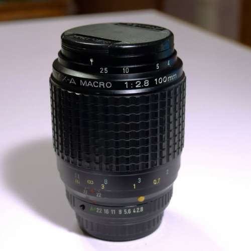 SMC Pentax-A Macro 100mm f/2.8 全金屬鏡身.對焦行程長且阻尼感細膩.極度適合精確...