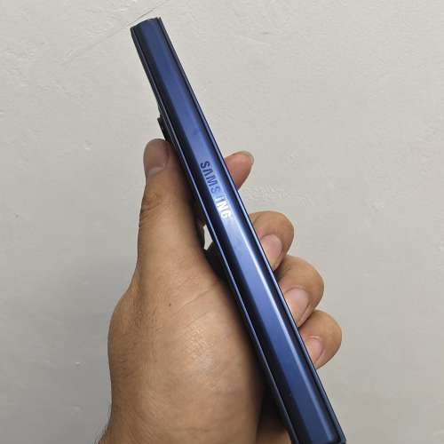 Samsung galaxy z fold 6 藍色 12+512gb 毆版  雙卡+Esim 內屏有小點 介意勿擾