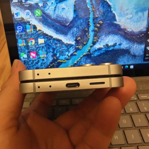 Samsung galaxy z flip 6 藍色 12+256gb 美版 大屏有黑點