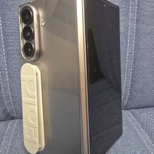 行有保 極靚仔機 Samsung Fold 7 512GB 銀