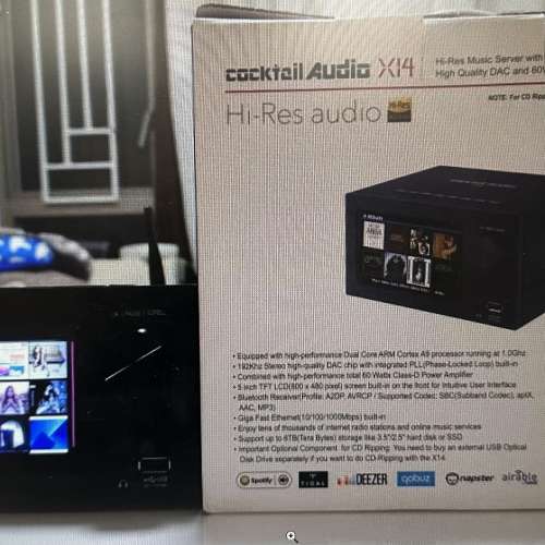 Cocktail Audio x14 all-in-one 播放器，有盒