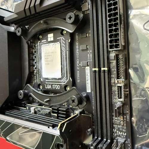 Intel Core i9 12900KS + ASUS ROG Strix Z790i Gaming WIFI ITX (最後一日放售)