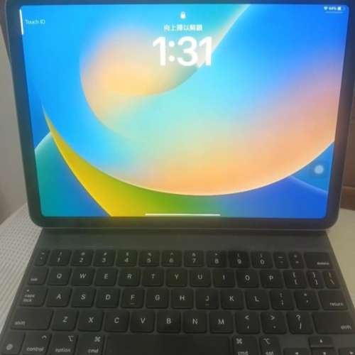 Apple Ipad Air(5th gen) 64gb 藍色with magic keyboard