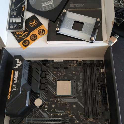 TUF B450M-PLUS GAMING 主版連 AMD Ryzen 5 2600X