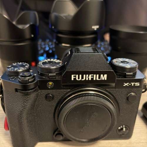 FUJIFILM X-T5 XT5 X T5 富士靚色 新淨 camera body