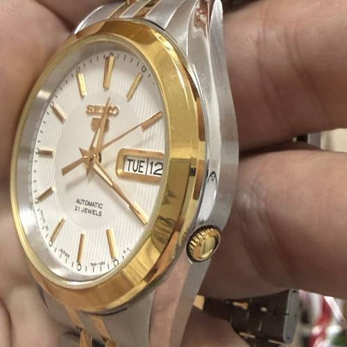 SEIKO 精工五號 SNKL24K1 男士經典半金雙色機械手錶 38mm 雙顯星期日曆 $499