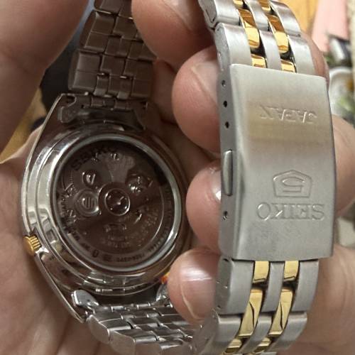SEIKO 精工五號 SNKL24K1 男士經典半金雙色機械手錶 38mm 雙顯星期日曆 $499