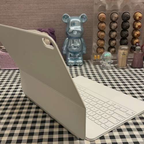 Apple iPad Air Magic Keyboard 11吋 白色 行貨 99%新 全新一樣 蘋果專門店買入$209...