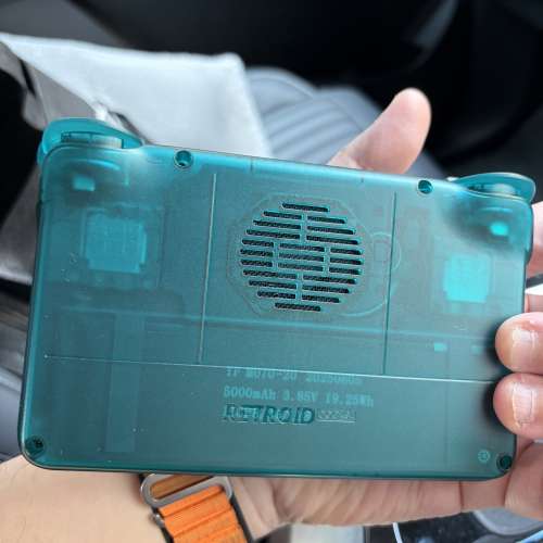 Retroid Pocket Flip2 摺疊式高性能遊戲機