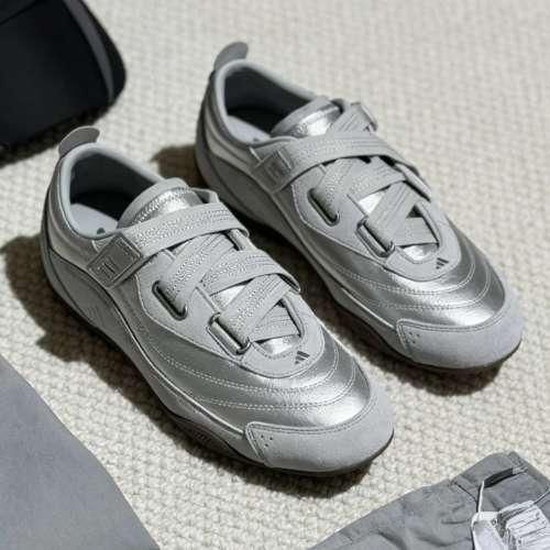 Adidas 芭蕾舞鞋 銀色