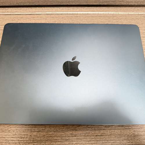 放99新自用Macbook Air m3 13' 8+256 深色