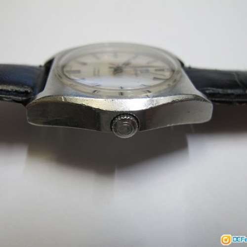 Vintage Swiss CERTINA 17 JEWELS hand winding wrist watch.