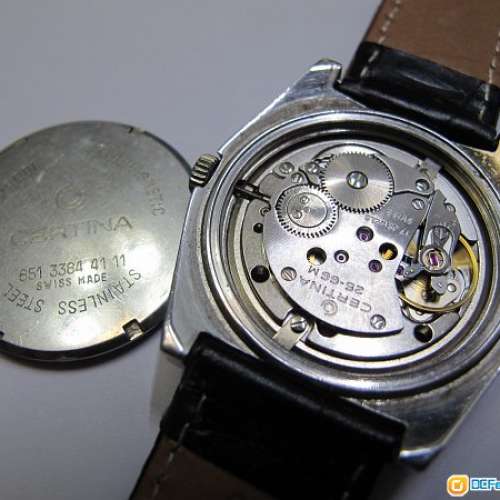 Vintage Swiss CERTINA 17 JEWELS hand winding wrist watch.