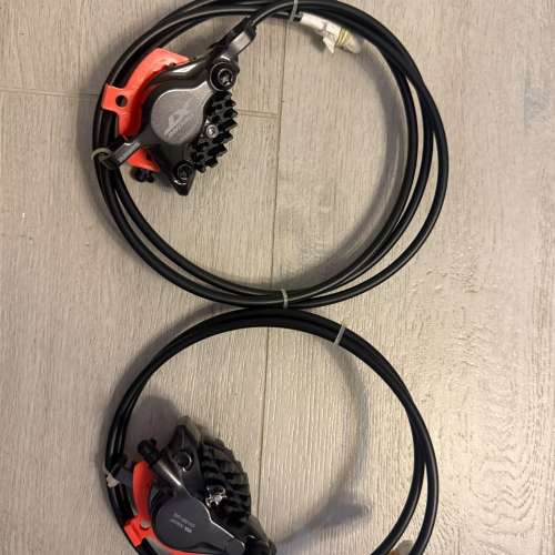 全新 Shimano XT Brake BR-M8100 X 2 夾器