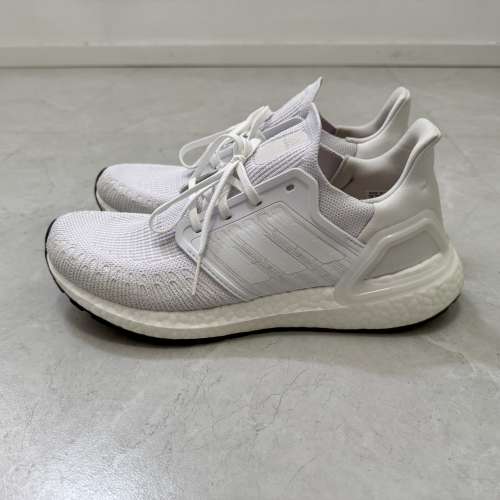 全新 Adidas ULTRABOOST 20 跑鞋
