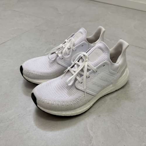 全新 Adidas ULTRABOOST 20 跑鞋